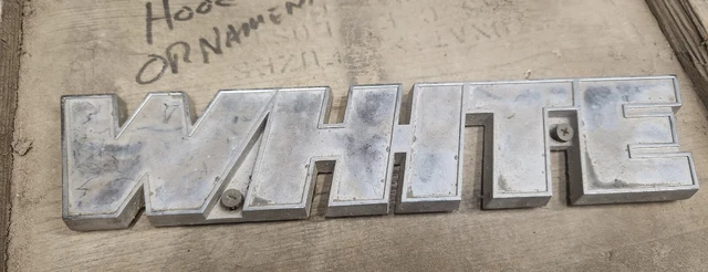 Vtg Trucker White emblem Vtg Trucker White emblem