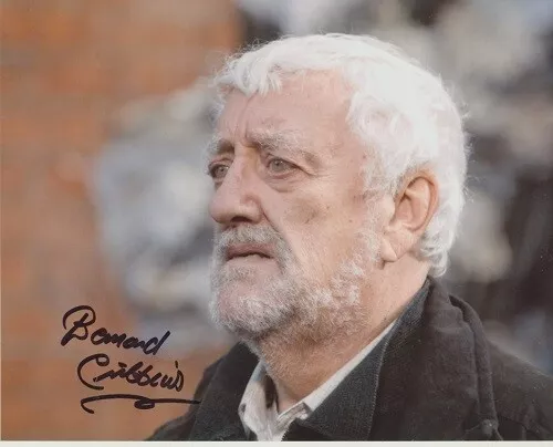 Bernard Cribbins In Person signed 10" x 8" photo - Doctor Who - BA193