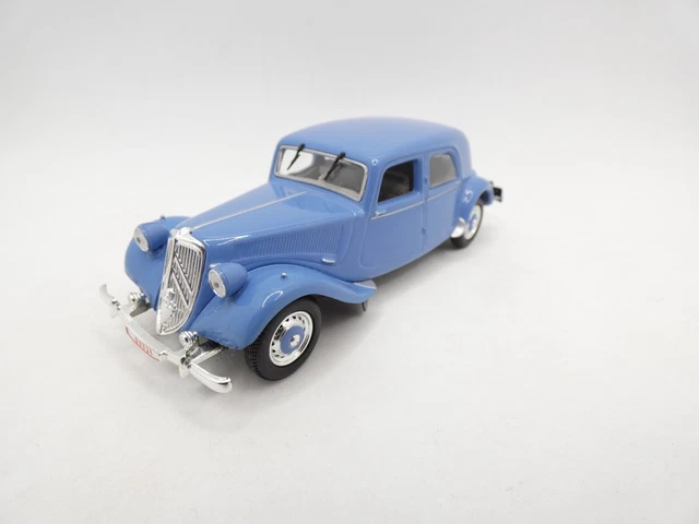Citroen 15 Six Familiale Police Les Miniatures De Norev Jantes Rouges 1 43 Modele Original