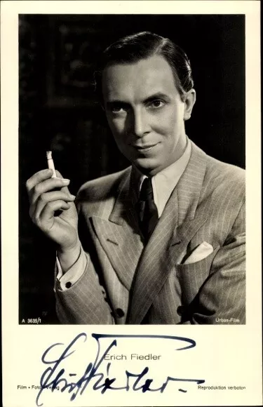 Ak Schauspieler Erich Fiedler, Portrait mit Zigarette, Autogramm - 10881888