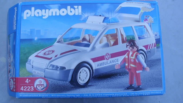 4223 PLAYMOBIL 4223 NOTARZT PKW mit Blaulicht, komplett in OVP EUR 18,90 ...