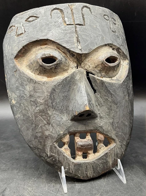 African Tribal Face Mask Wood Hand Carved Vintage Wall Hanging
