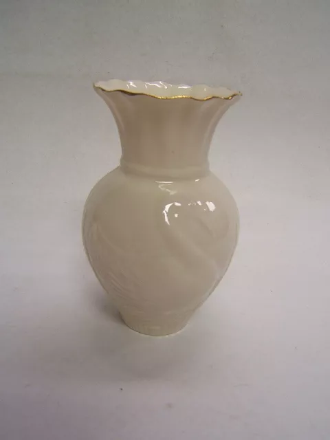 Belleek Irish Porcelain "Swan Vase" Collector's Society 5 1/4" tall Gold Rim VGC