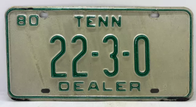 80 TN. Antique Automobile Vintage 1980 Tennessee Dealer license Plate 22-3-0