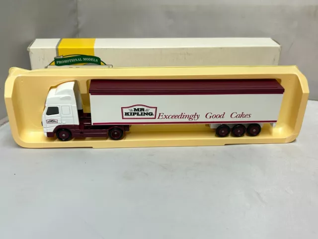 Lledo Promovers - Volvo Fh12 Gelenkwagen - Mr Kipling - 1:76 - Verpackt