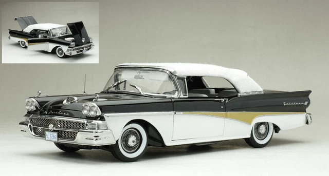 Ford Fairlane 500 Convertible Black / Blanc 1:18 Model 5286 Sun Star