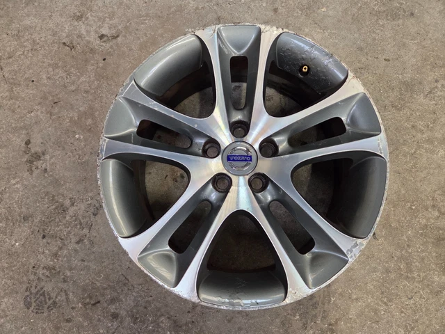Volvo 18" Atreus Alloy Wheel 30672919