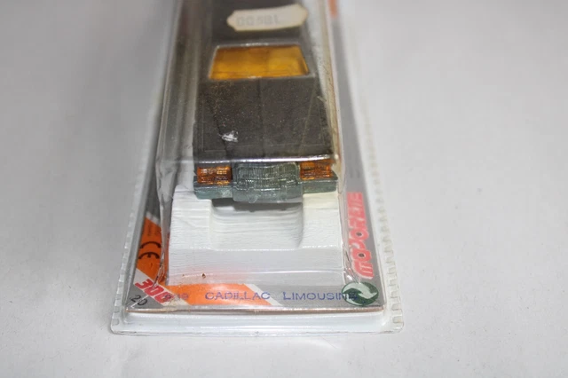 MAJORETTE Cadillac Limousine grise  N° 339 ( Réf B62 ) 2