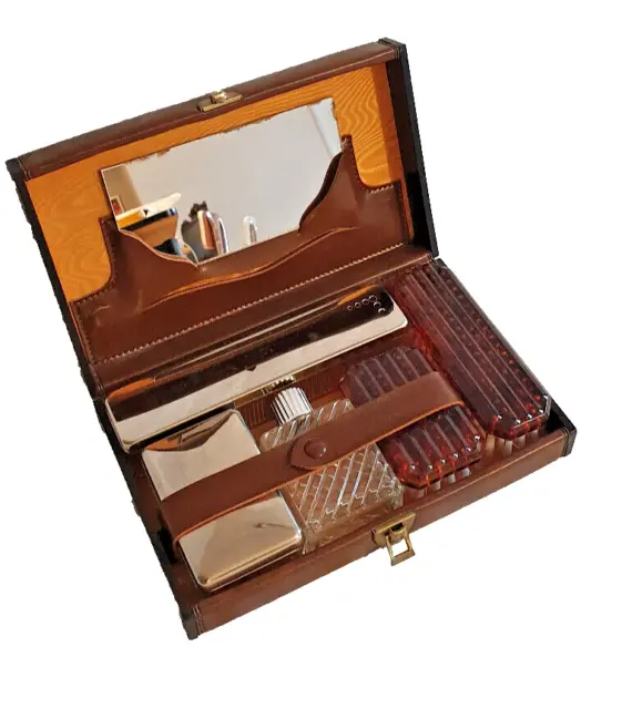 Ancien nécessaire de toilette, trousse de voyage