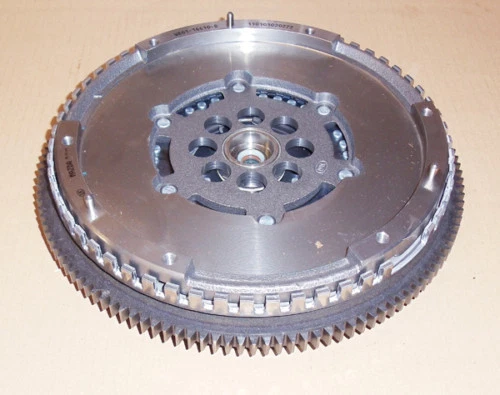 NEW FLYWHEEL DUAL Mass For Ford Ranger/Mazda Pick Up BT50 - 2.5TD/3.0TD ...