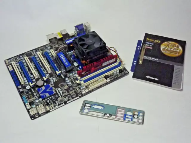 Asrock 890 GX Extreme 4 mit AMD Phenom II 2,6 GHz und 8 GB RAM