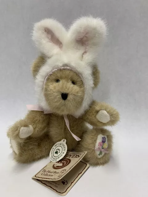 Boyds Bears Tulla B. Bearfoot 2003 Hallmark Exclusive w/tags Bunny Rabbit Flower