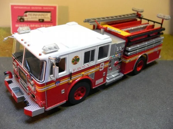 1/43 IXO Pumper FDNY USA Pompiers Feuerwehr 28