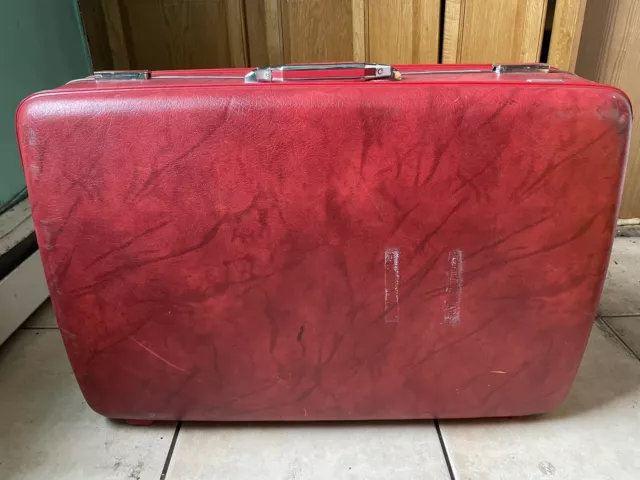 Vtg  1960s RED American Tourister  Hardside Suitcase/Luggage Retro  27"x19"x8"