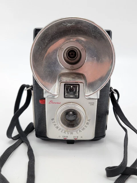 VINTAGE KODAK BROWNIE STARFLASH CAMERA Untested For Parts And Repair
