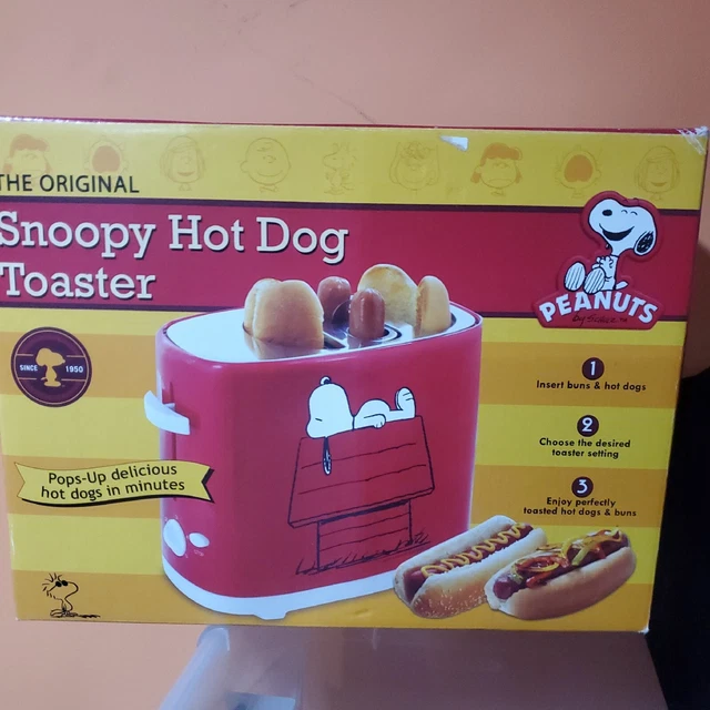 SNOOPY HOT DOG Toaster Toast Hot Dogs & Buns Collectible Peanuts