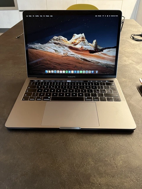 Apple MacBook Pro 13" (256GB SSD, Intel Core i5  Quad Core 2,3GHz