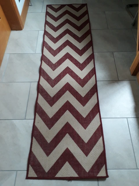 Moda Chevron Runner in Red & Beige Natural Colours 60cm x 230cm Good Condition