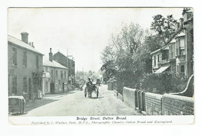Suffolk postcard Bridge Street Oulton Broad