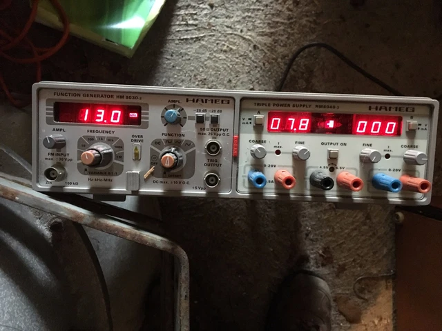 Hameg HM 8030-2 Function Generator and HM8040-2 Triple power supply 2