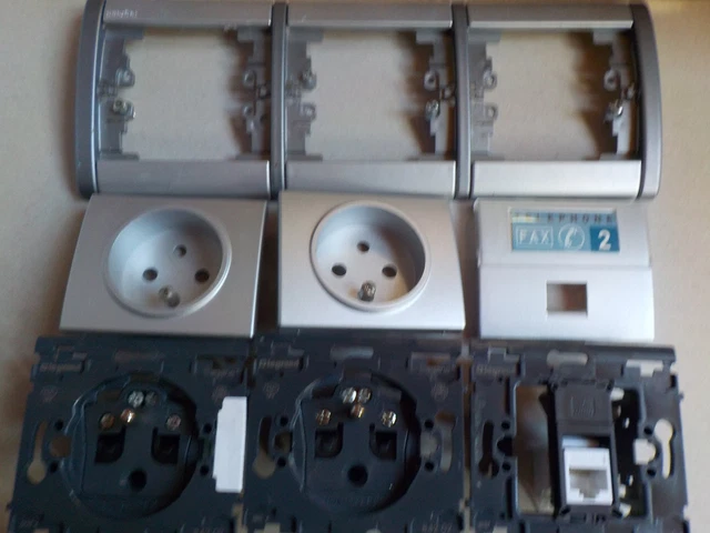 Legrand sagane réf 843 37 Prise RJ45 CAT.6 FTP internet Sagane Neuf de