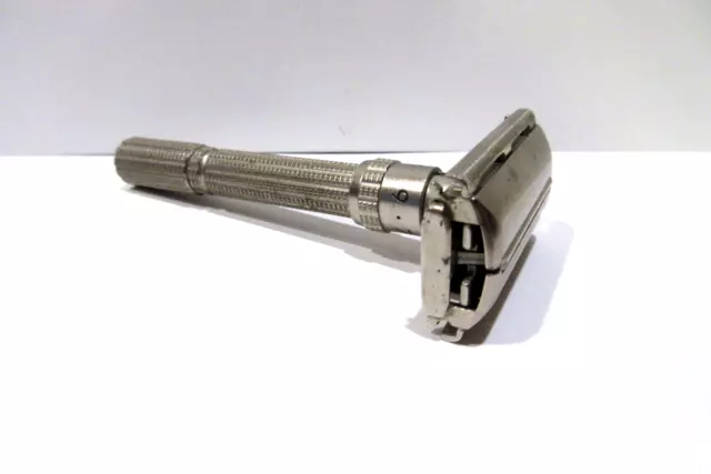 Vintage 1965 Gillette K 4 Adjustable Fat Boy Slim Line Safety Razor -Works!