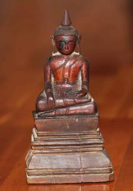 Antique Chinese southeast asian carved wood buddha. 19th century. Qing Dynasty.