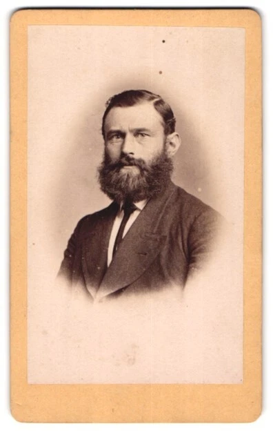 Fotografie L. Belitski, Nordhausen, Bürgerlicher mit kräftigem Vollbart