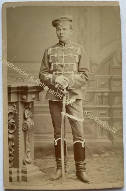 orig. CDV Foto Fotografie Herr Mann um 1871 Leipzig Soldat Husaren Attila Husar