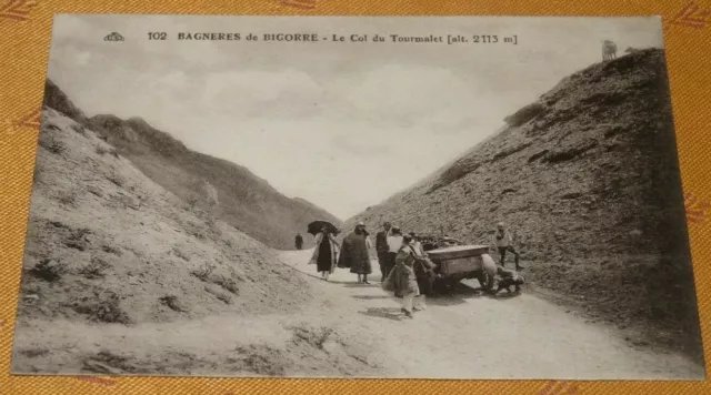 CPA Bagnères de Bigorre le col du Tourmalet Animation with automobile 20s