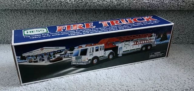 2000 Hess Toy Fire Truck Mib!!!