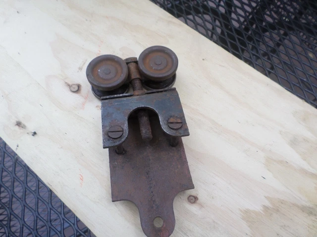 Vintage Barn Door Trolley with Bracket 9"