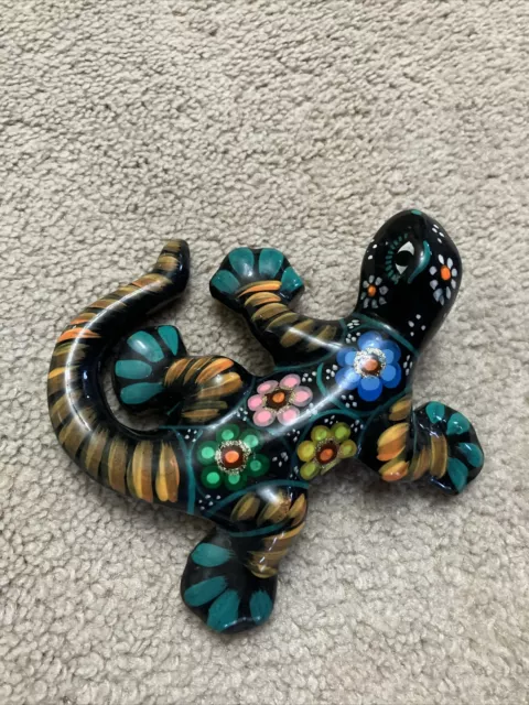 Talavera Wall Hanging Gecko Lizard Hand Painted Mexican Folk Art 6”