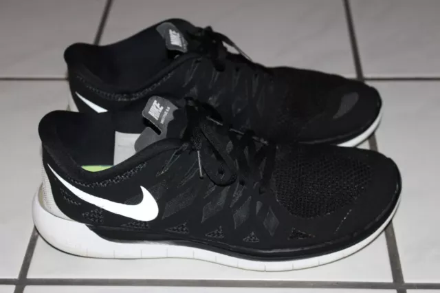 NIKE FREE 5.0 - Top Zustand - schwarz, weiß - Gr. 46 - NIKE ID 642198-001