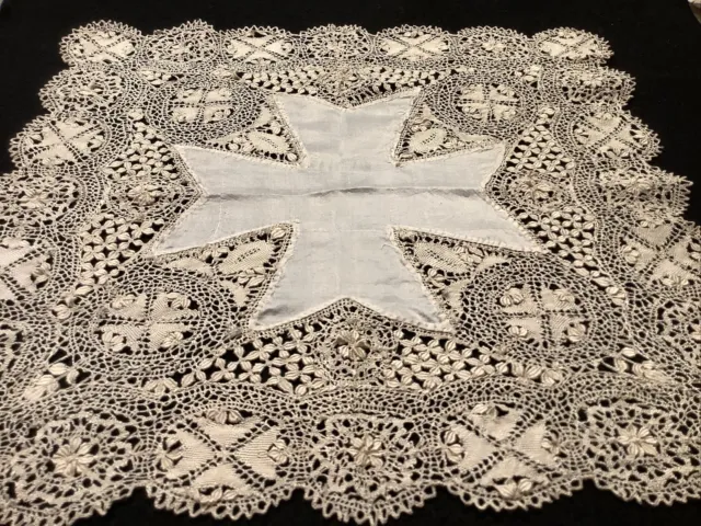11434🌟STUNNING Vintage All Silk on Silk Maltese Cross Lace Wedding Handkerchief