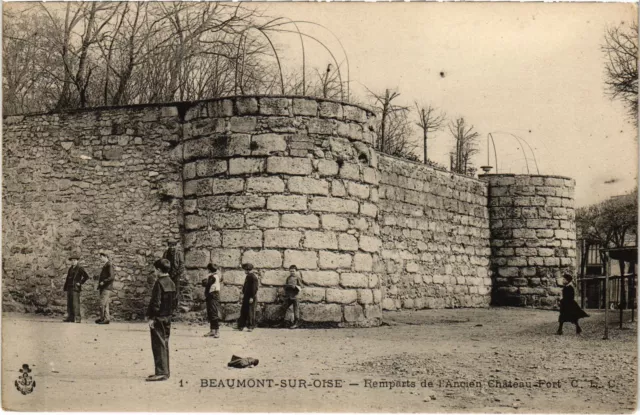 CPA Beaumont s Oise Remparts de l'Ancien Chateau FRANCE (1309487)