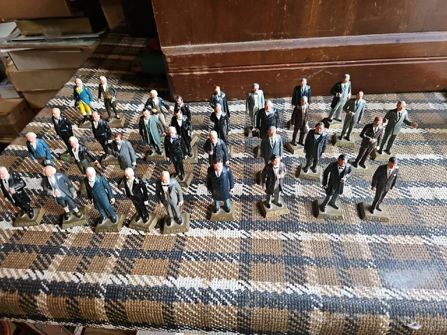 Vintage 1960's MARX Set of United States Presidents Full Set of 35 Mini Figures Vintage 1960's MARX Set of United States Presidents Full Set of 35 Mini Figures