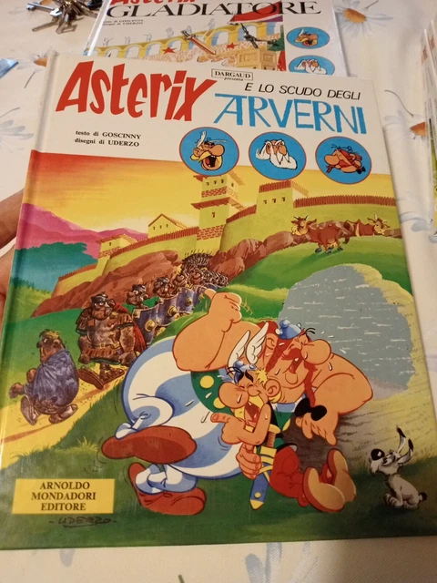 ASTERIX E LO SCUDO DEGLI AVERNI (Goscinny / Uderzo) Mondadori 1989