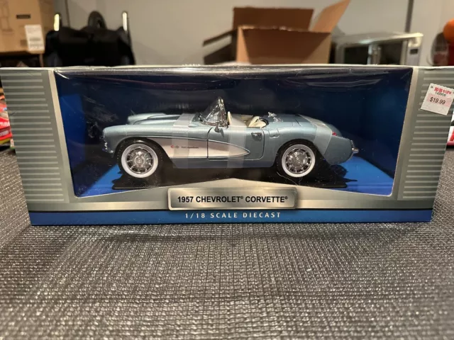 1:18 Yat Ming 1957 Chevy Corvette - Autoart ERTL