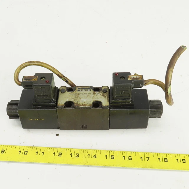 PARKER D1VW4 DOUBLE Solenoid Operated Hydraulic Directional Control