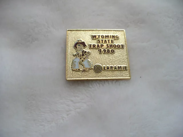 Wm- 1980 Wyoming State Trap Shoot (Laramie) Pin    #50899  Real Nice!