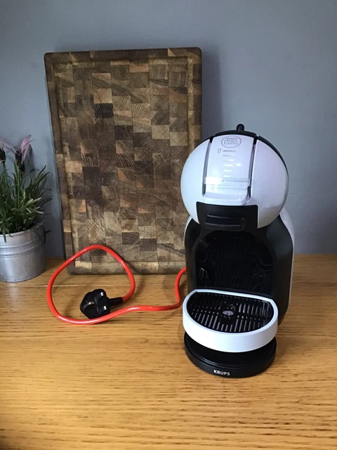 NESCAF&Eacute; Dolce Gusto Mini Me By Krups - Macchinetta Caff&egrave; A Capsule Compatta, 15 Bar, Nero/Antracite