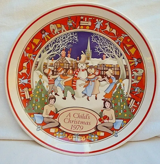 WEDGWOOD CHILD,S  CHRISTMAS PLATE 1979 1st in series for young collectors