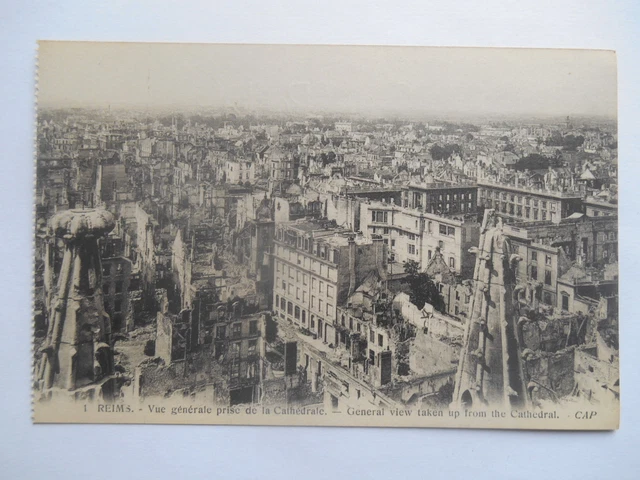 CPA "Reims - Vue générale prise de la cathédrale"