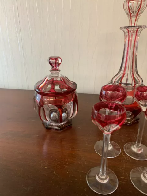 Lot verres et carafes a liqueur en cristal de Saint Louis (prix du lot) 2