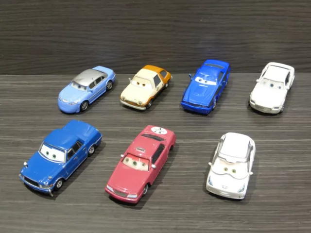 Cars Disney Pixar - Lot de Voitures Banales (Lot M)
