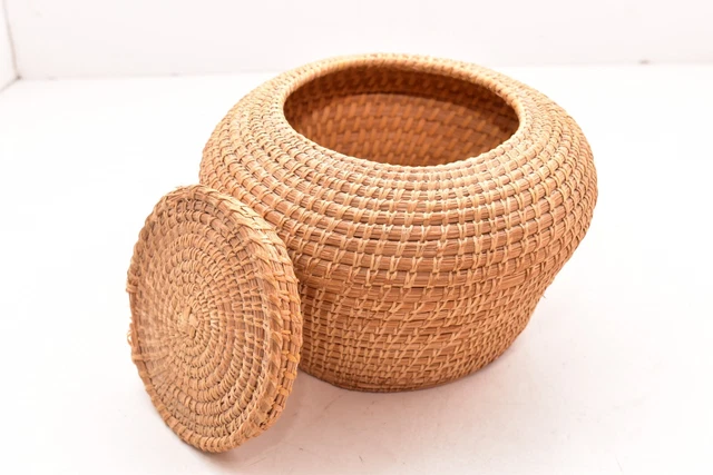 Large Vintage Coushatta Pine Needle Lidded Woven Basket Native American Indian