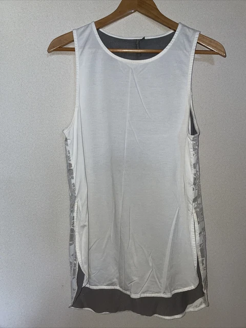 SWEATY BETTY - Grey And White Gym,Running Vest Top Size Medium Tank Dipped Hem SWEATY BETTY - Grey And White Gym,Running Vest Top Size Medium Tank Dipped Hem