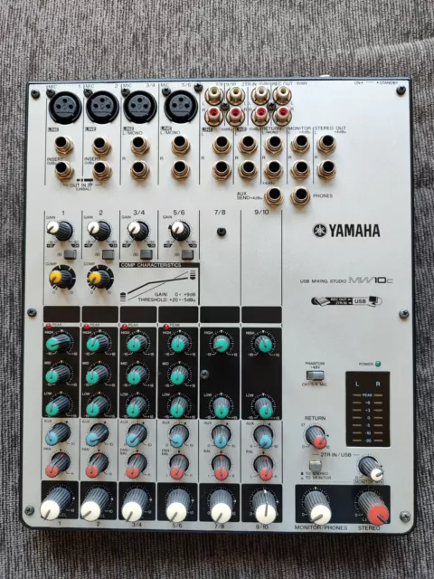 Consola Yamaha MW10C. 10 Canales. Phantom 48V. Con conector USB. Mesa de mezclas