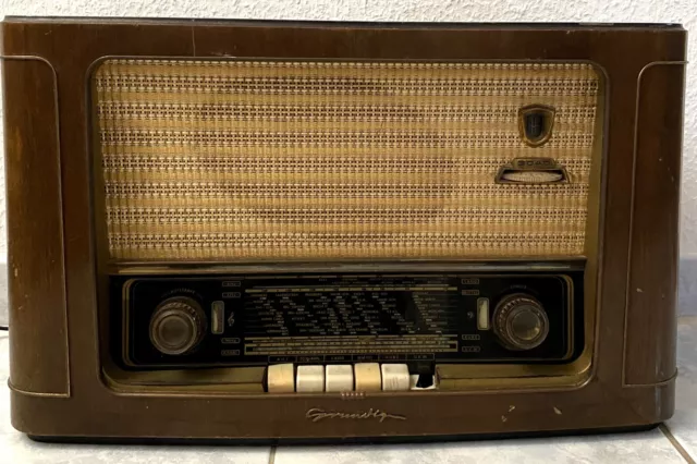 Altes Radio Grundig 3040W